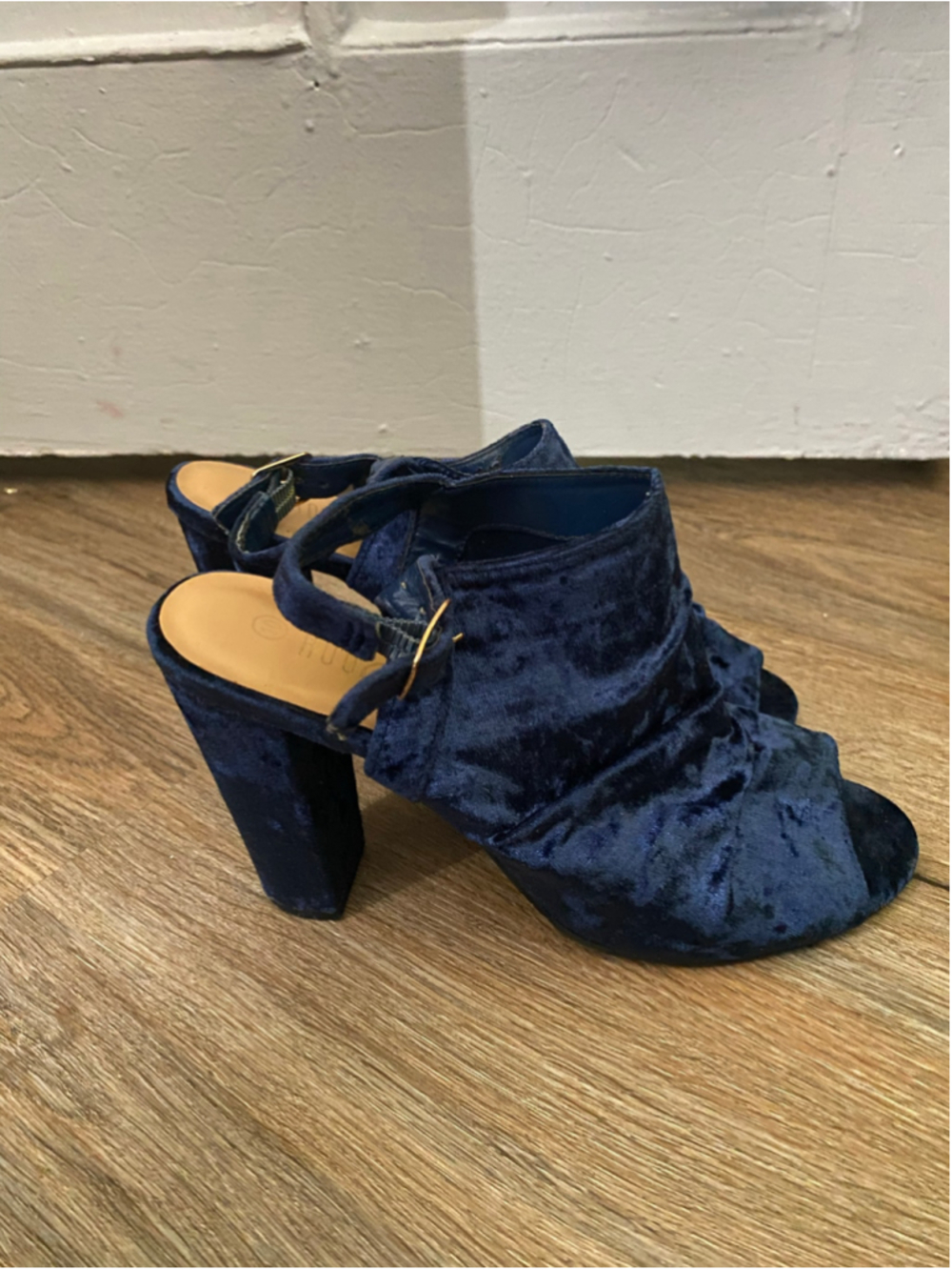 Crushed velvet blue heels